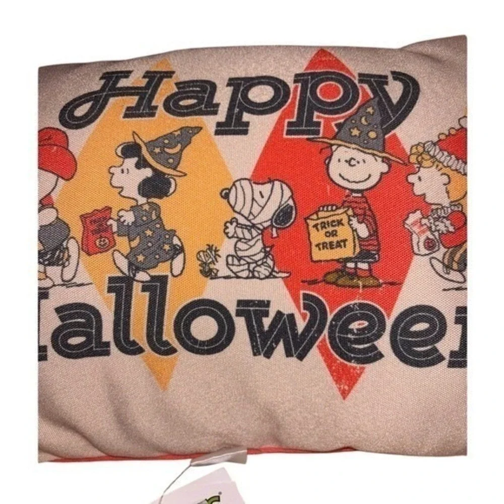 Peanuts Happy Halloween Charlie Brown Snoopy Throw Pillow Accent 12